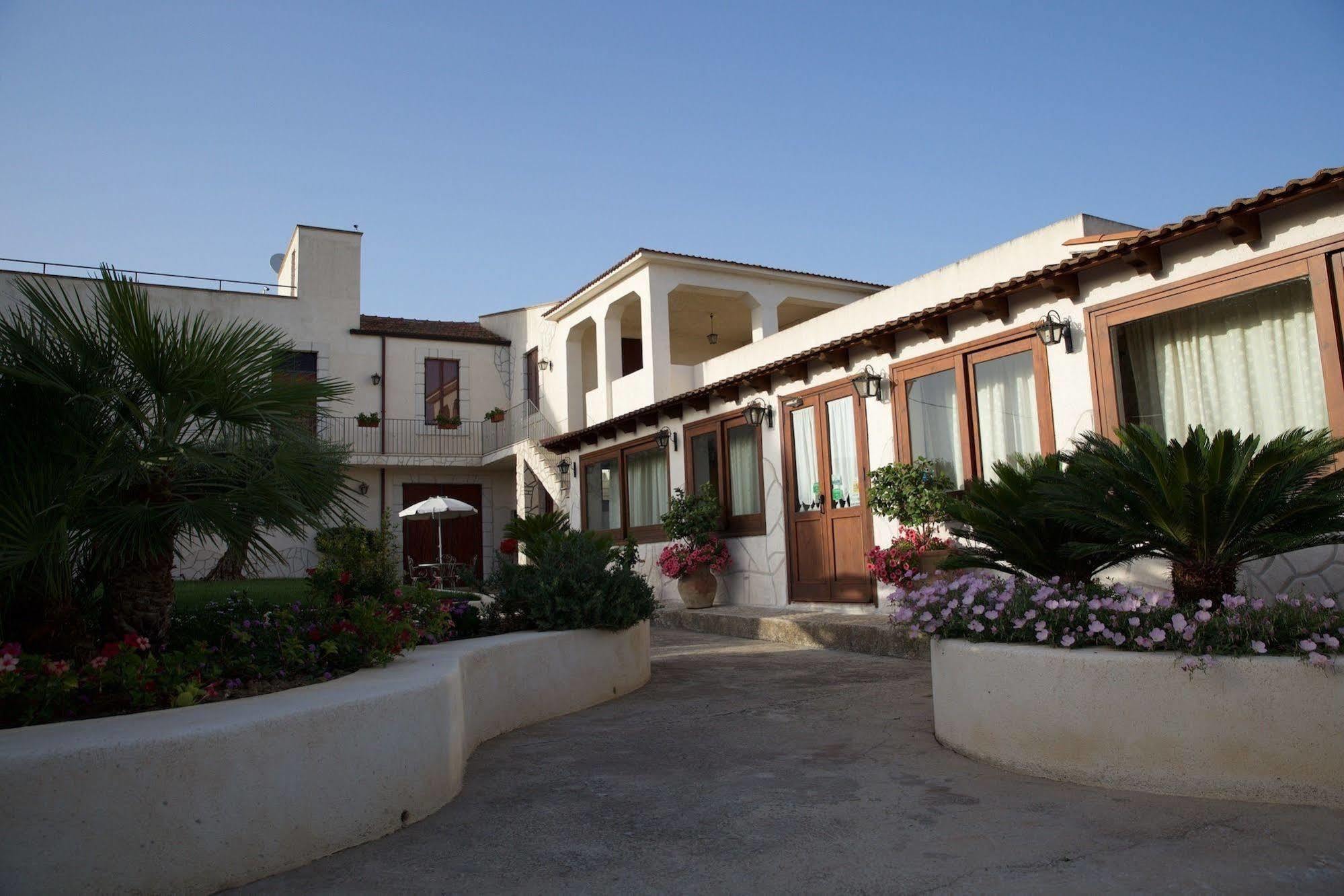 Villa Le Zarafe à Ribera Extérieur photo
